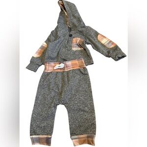SHEIN Gray and Brown Kids 6-12 Months Matching Set